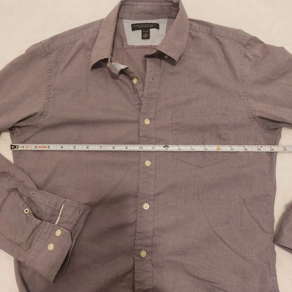 Banana Republic Soft Wash Button Down Size Small Purple